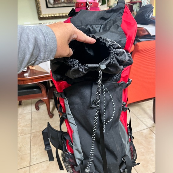 L.L.Bean Hiking Backpack Bag Pack Multipocketed Red Frame L-XL - Picture 3 of 6